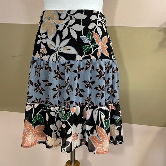 Loft floral tiered skirt size 12 - Picture 1 of 8